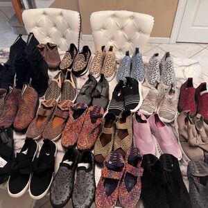 Brand New Women’s Slip-On Knit Sneakers — Pink